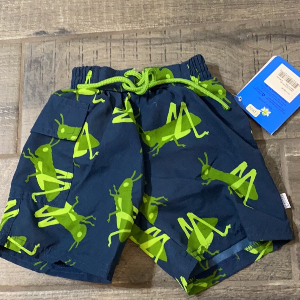 I play baby swim trunks